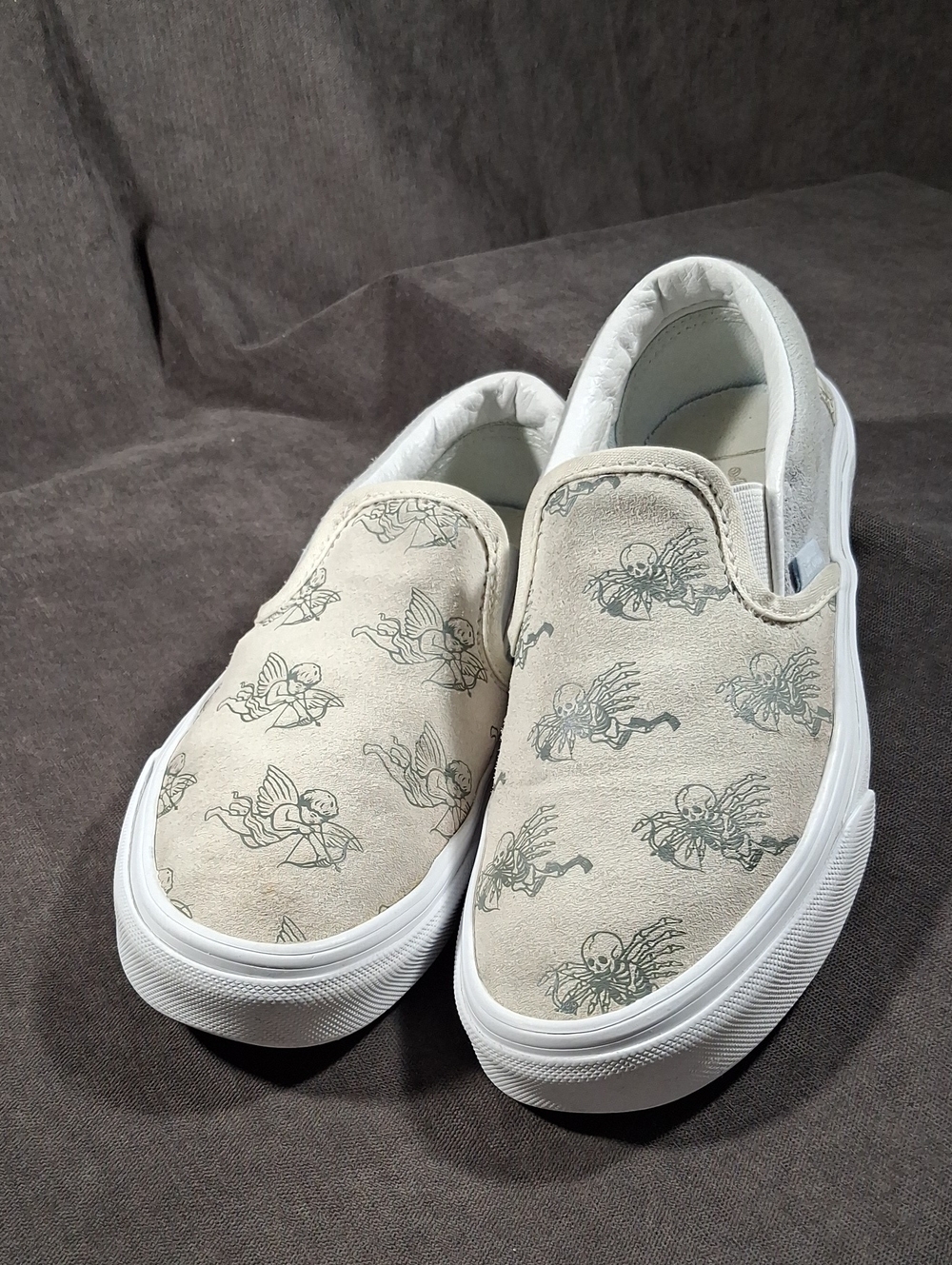 Vans Classic Slip On Cream Grey Silver Cherubs Skeletons Suede Sneakers G US 6.5